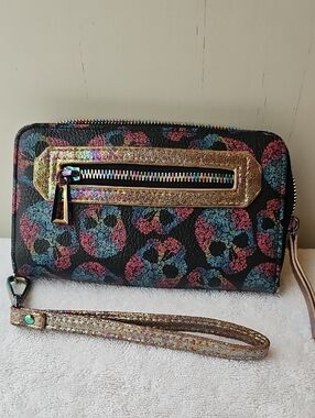 NOBO Oil Slick SkulIs Glitter Wristlet Wallet - Multicolor